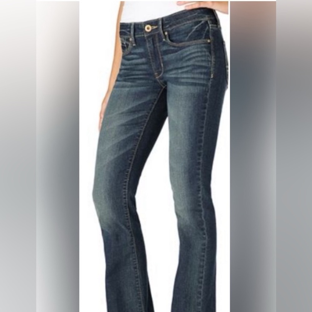 Levi Strauss Low Rise Bootcut Jeans EUC